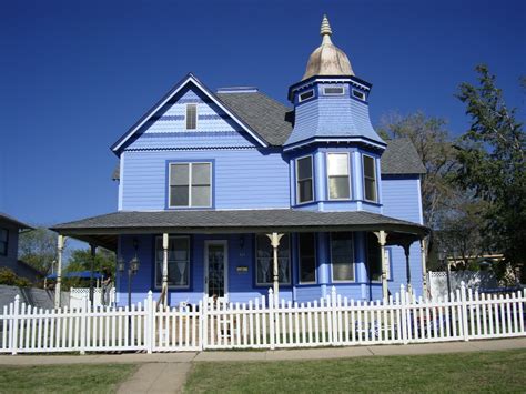 foto  big blue house  gorode preskott