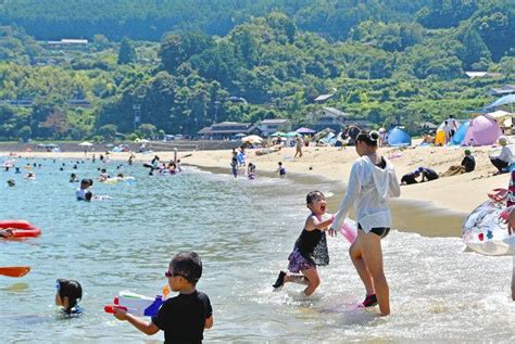 お盆でにぎわう海水浴場 熊野・新鹿観光協会、感染拡大に注意促す：中日新聞web