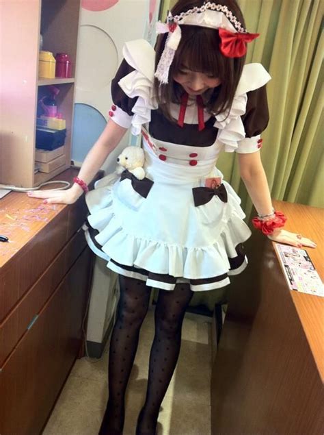 i love that dress so cut i want one too maid cosplay maid outfit cute girl outfits maid