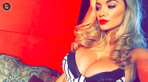 lindsey pelas is one sexy freak on snapchat 25 pics