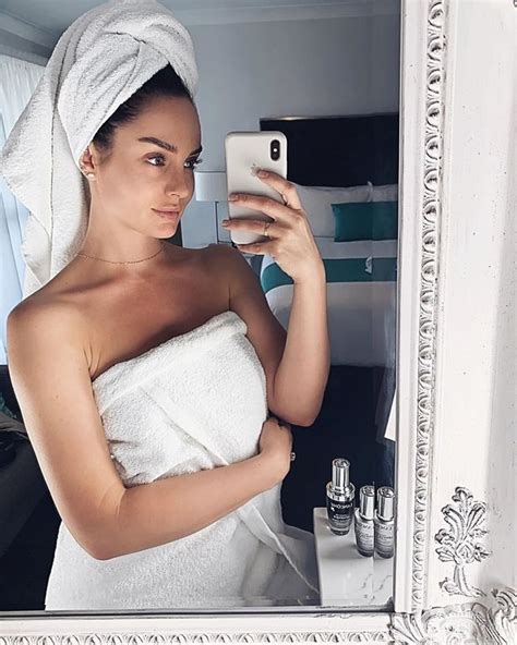 Instagram Model Hits Back At Cruel Body Shamers Asking If She S