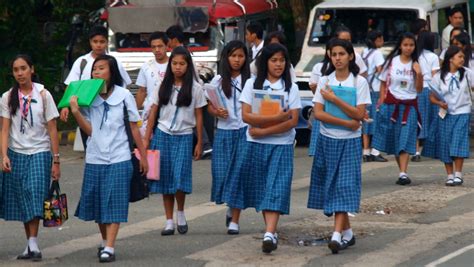 students   wear school uniforms danielles blog