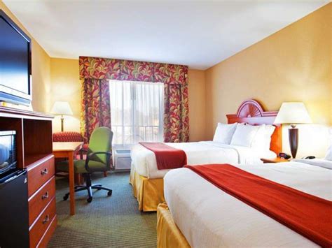 holiday inn express hotel and suites lake zurich