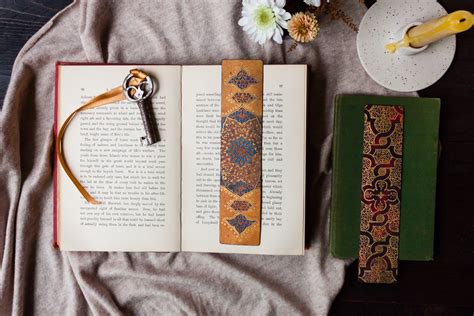 bookmarks  perfect  gifting  collecting endpaper
