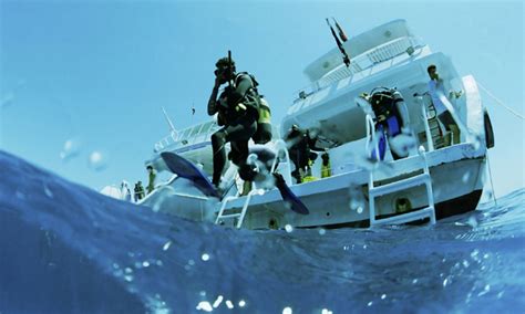 scuba diving   uae sport wellbeing sport fitness time