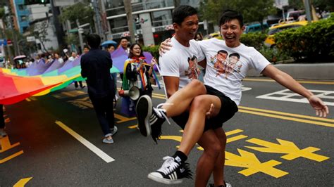 taiwan top court rules in favour of gay marriage taiwan