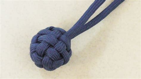 how to make a paracord globe knot youtube