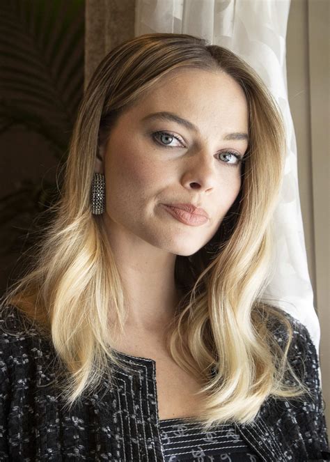 Margot Robbie Gallery