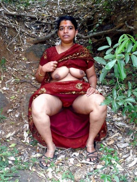 nude moms removing saree photos bihari mummy selfie pics
