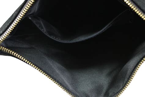 zwart leder handtasje met patches zwart antiek goud schoudertas
