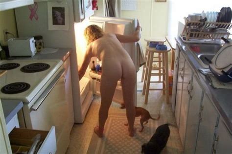 completely naked girls in the kitchen 30 peeping photos the fappening leaked nude celebs