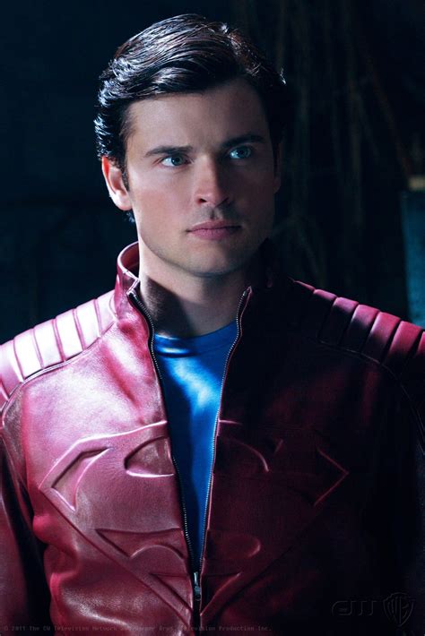 your 00s superman crush tom welling totally transformed into a super fox