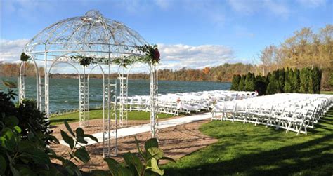Long Island Ny Lgbt Wedding Venue Windows On The Lake