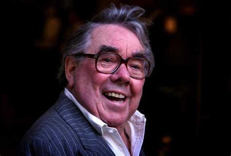 ronnie corbett dies aged 85 after career starring in two