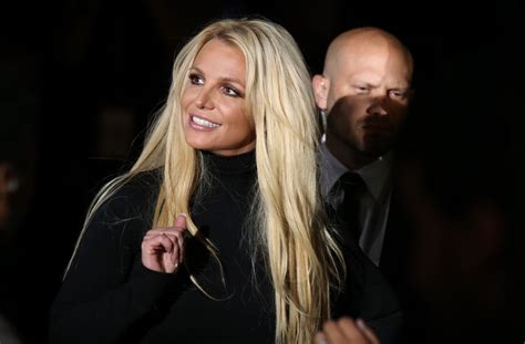 Britney Spears Releases Statement Says She Was ‘back Handed By Victor