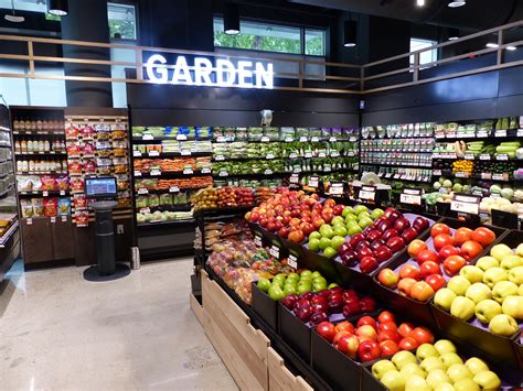 giant food stores named sn retailer   year supermarket news