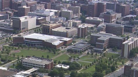 uab campus told  shelter  place  robbery  birmingham
