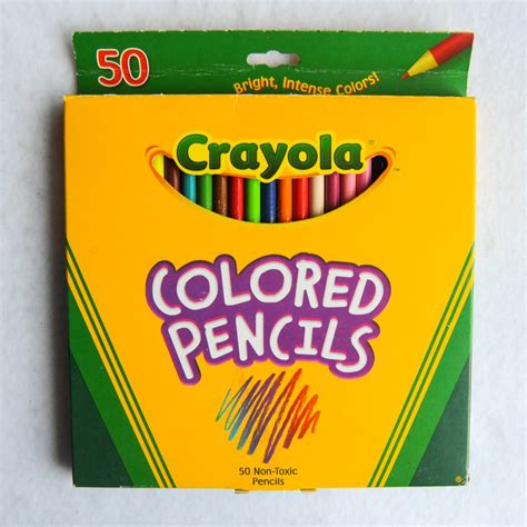 crayola  count colored pencils whats   box jennys crayon collection