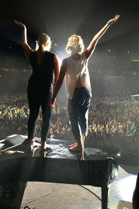 amy schumer and jlaw danced barefoot at a billy joel concert elle