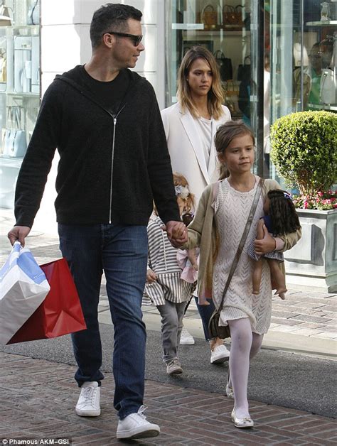 American Girls Jessica Alba And Husband Cash Warren Treat Daughters