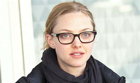 amanda seyfried with glasses and no makeup porn pic eporner