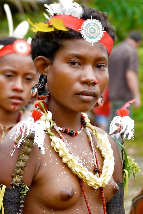 nude girls of world trobriand papua new guinea 18
