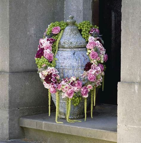 pin van rememberme nl op rememberme bloemen voor de uitvaart casket flowers funeral flowers