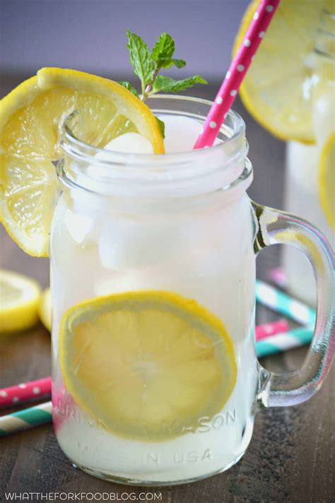easy homemade lemonade    fork food blog atwhattheforkblog