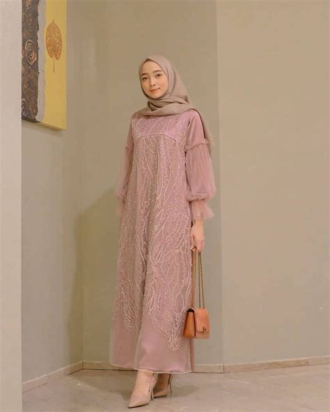 inspirasi outfit kondangan  model dress batik dress muslim
