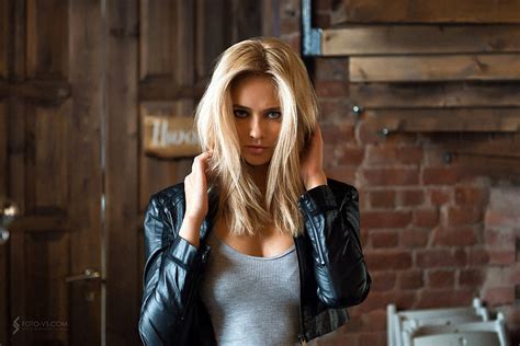 Women Blonde Portrait Leather Jackets Tanned 2048x1367 Blonde