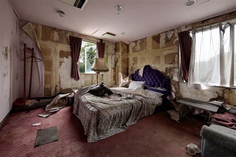 Creepy Photos Of Japan S Abandoned Love Hotels Vice