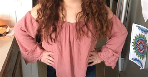 teen make sister shirt after her outfit violates dress code