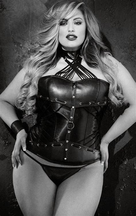 Pin By Gil Valenz On Ashley Alexiss Plus Size Corset Leather Corset