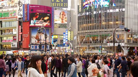 tokyos top  shopping districts savvy tokyo