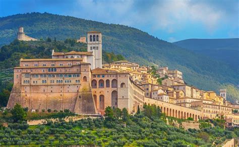 assisi walking tour rome and italy tourist service
