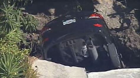 hole swallows car in florida triggers evacuations
