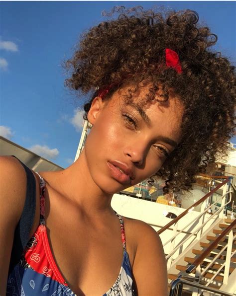 Pin By Zoie Lauren On Natural Hair ö Mixed Girl Curly Hair Mixed