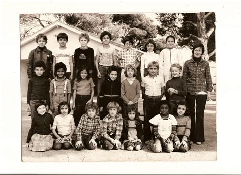 Photo De Classe Cm1 Lycee Descartes Alger De 1978 Ecole Des Pins