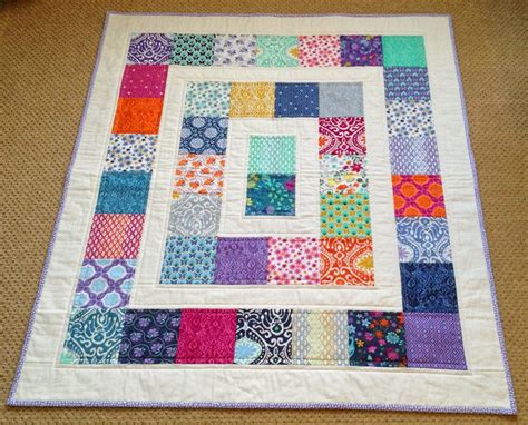 baby quilt patterns    squares unique sew  charm pack quilt
