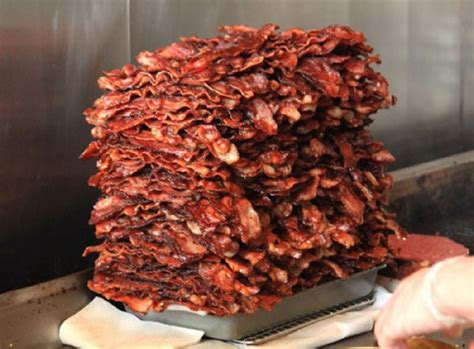 smell  bacon offends muslims