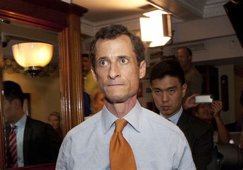 anthony weiner accused of sexting 15 year old girl