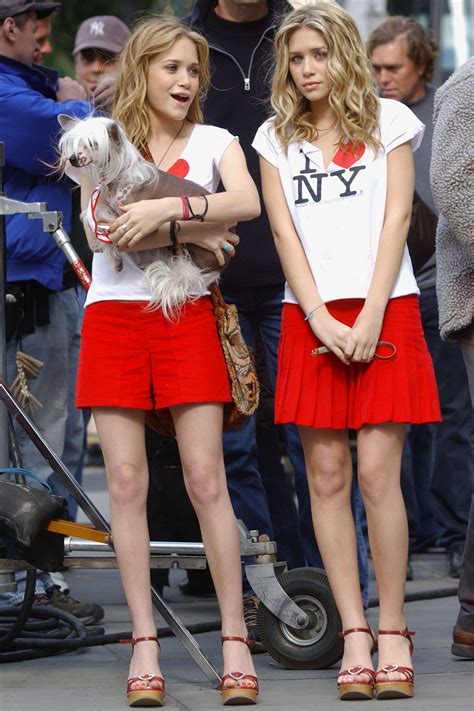 Mary Kate And Ashley Olsen S Best Matching Outfits Teen Vogue