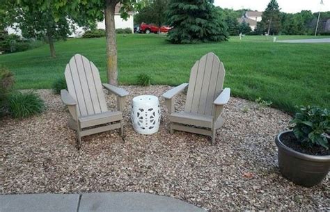 adorable  easy diy backyard seating area ideas   budget https