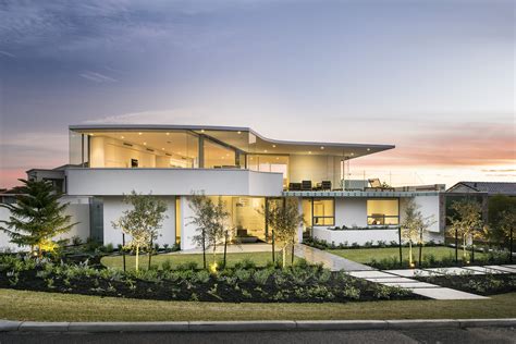 luxury beach house  cantilevered pool