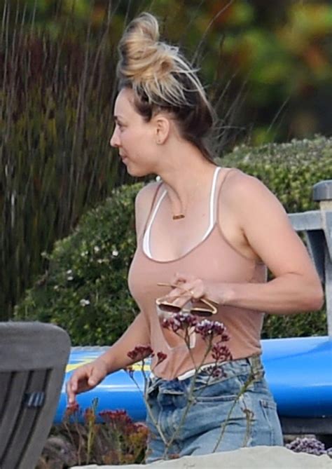 kaley cuoco pokies in santa barbara scandal planet