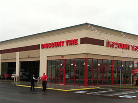 discount tire opens  stores  ky tire business