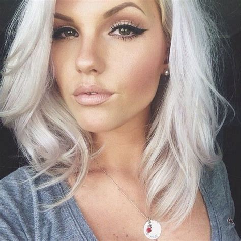 31 Gorgeous Reasons To Go Platinum Blond Right Now Make Up Hair