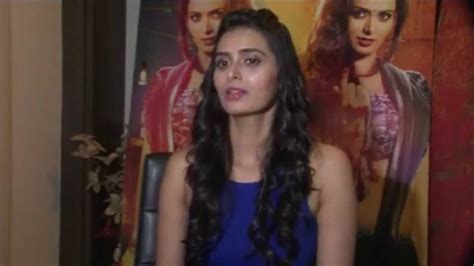 Meenakshi Dixit Interview For Movie P Se Pm Tak Youtube