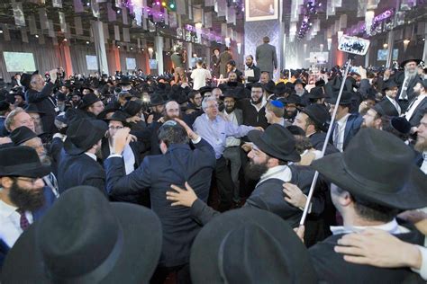 circle dancing   chabad rabbis   york  times  israel