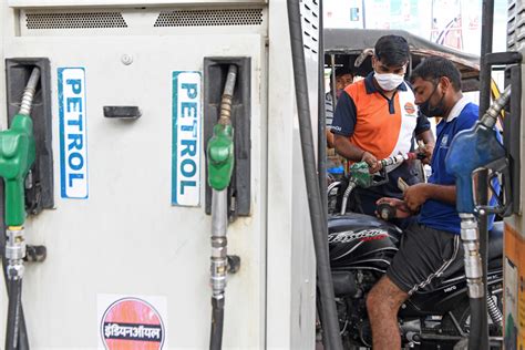 diesel price hike enters  fourth week petrol  rs   delhi  statesman